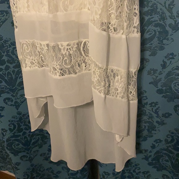 White High-Low Dress - Picture 4 of 5